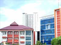 Galleri 5 kampus UM-Surabaya